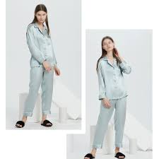 100% Mullbärssilke Pyjamaset för Kvinnor - Långärmad